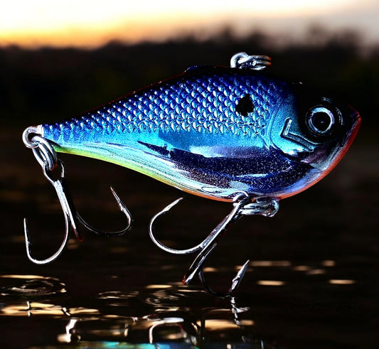 Lipless Chrome plates Mystique Shad